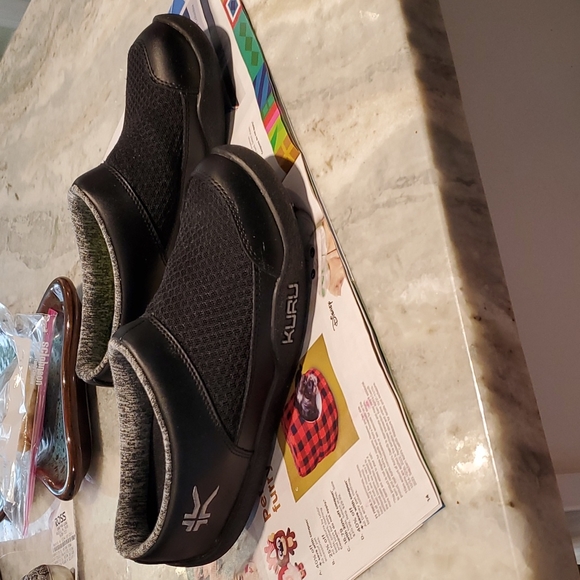Kuru $135 women's size 7 support shoes Plantar Fasciitis. FINAL PRICE - Picture 1 of 13